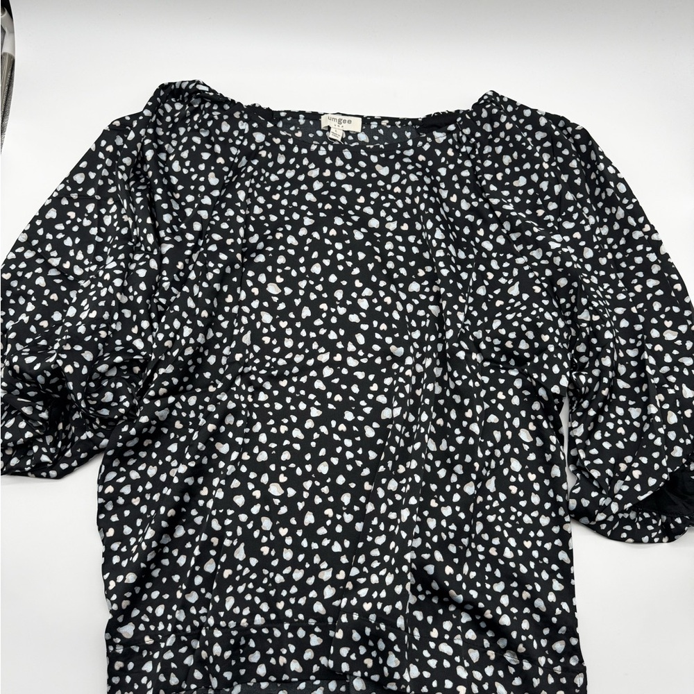 NWT Umgee Black/White/Gray/Blue Print, Balloon‎ Sleeve Blouse, Large